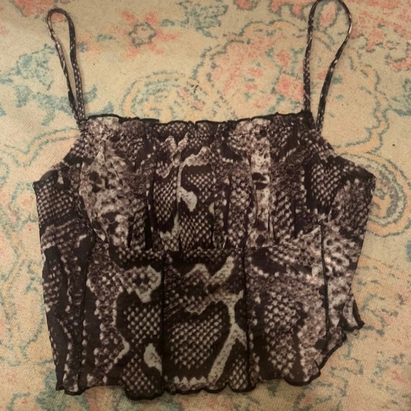 Mesh snakeskin top - Picture 2 of 2
